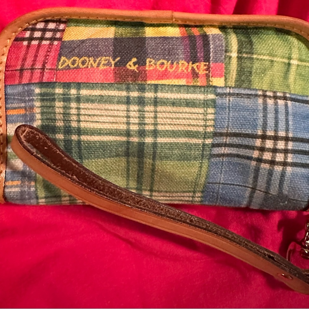 Dooney & Bourke Patchwork Crossbody Bag 13 x 7” & Flats SZ 9 plus Bonus wristlet - Picture 14 of 16